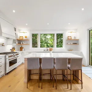 Luxury - 5 Min From Airport, 15 To Downtown , Toronto Canada